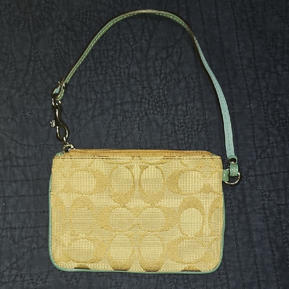 Coach Multicolor Patchwork Wristlet Clean Like New